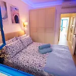 Infinity Blue - Sunny With The View Apartment