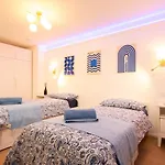 Infinity Blue - Sunny With The View Apartamento