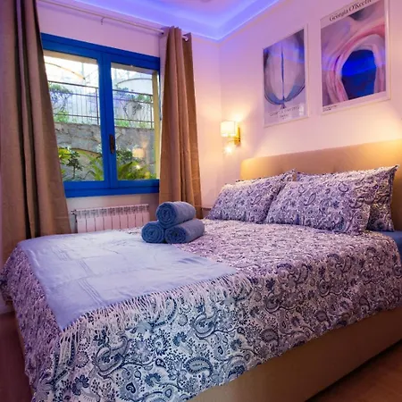 Infinity Blue - Sunny With The View Apartment